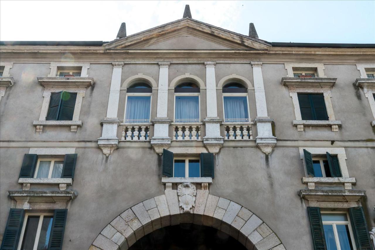 Domus Nova Palace - Italian Homing Верона Экстерьер фото